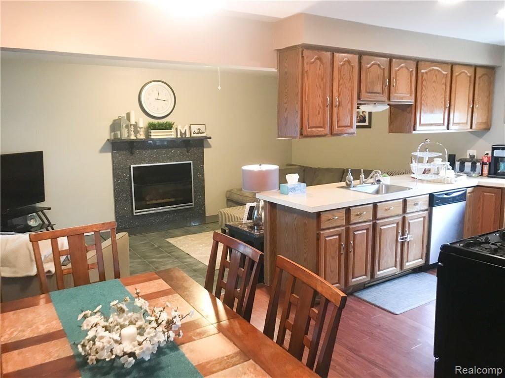 26510 Burg Road Warren, MI 48089 - Photo 7 of 29 05B53DDC-EBE0-46E8-8F2E-10E1906E3905.jpeg