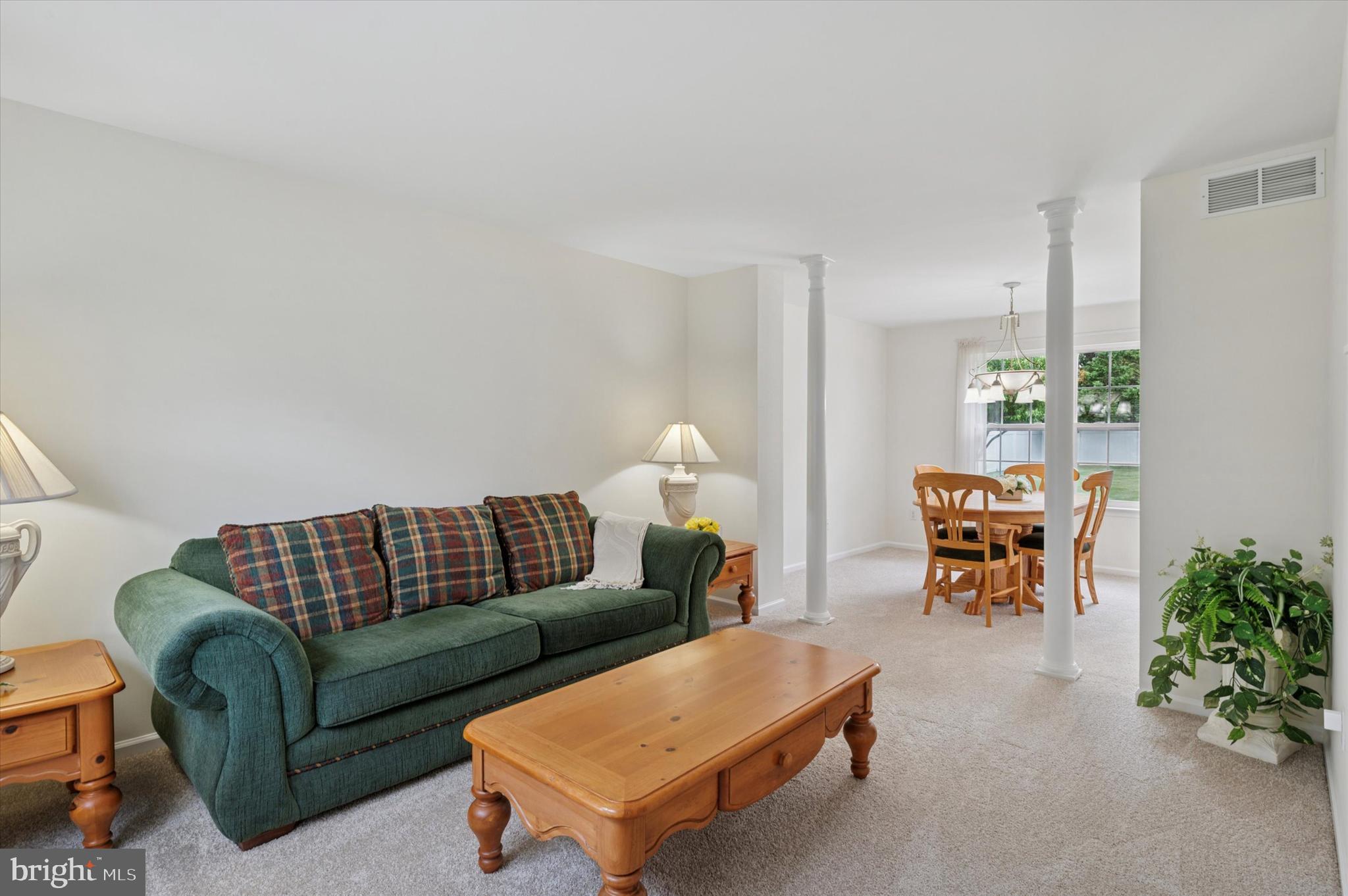 6 Crestpoint Drive New Castle, DE 19720 - Photo 13 of 36 a living room with furniture