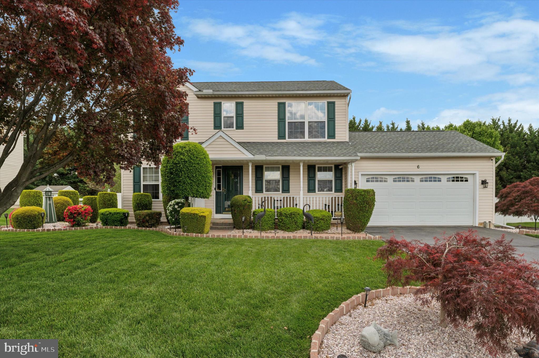 6 Crestpoint Drive New Castle, DE 19720 - Photo 2 of 36 a front view of house with yard and green space