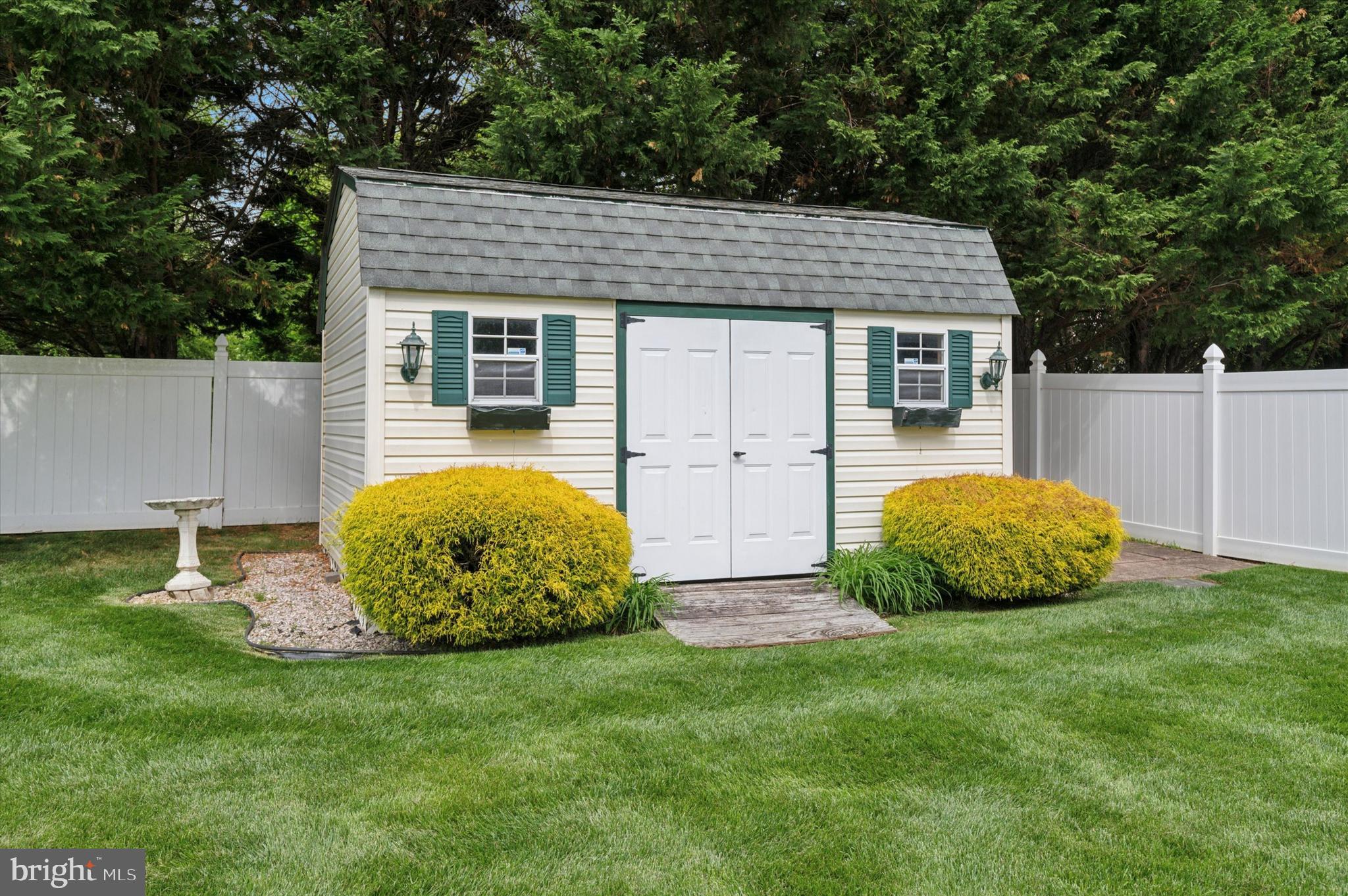 6 Crestpoint Drive New Castle, DE 19720 - Photo 33 of 36 a view of a house with backyard