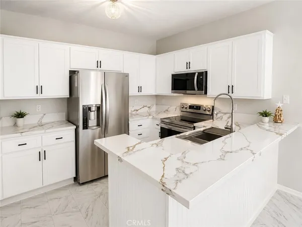 $499,000 | 2456 Pleasant Way, Unit A, Thousand Oaks, CA 91362