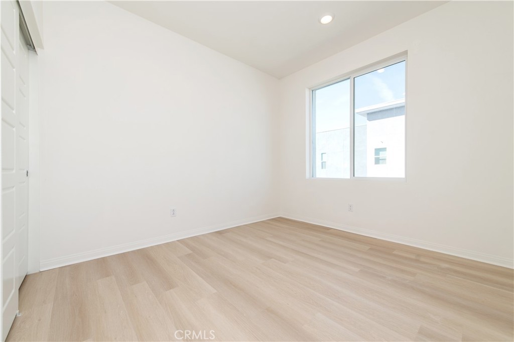 185 Steely Irvine, CA 92614 - Photo 29 of 35 an empty room with a window