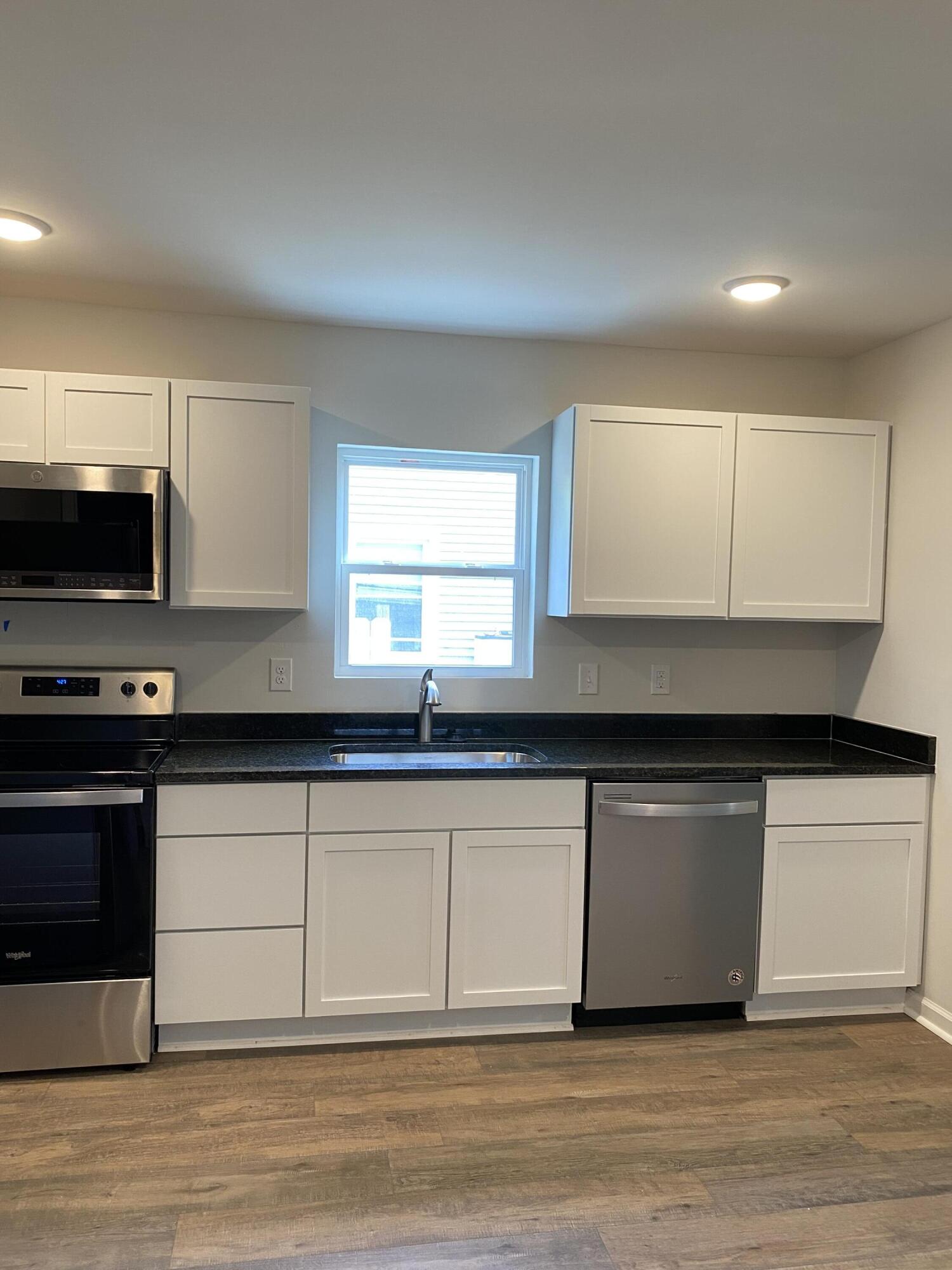 5806 Sledge Street, Unit A Hanahan, SC 29410 - Photo 10 of 22 IMG_2535