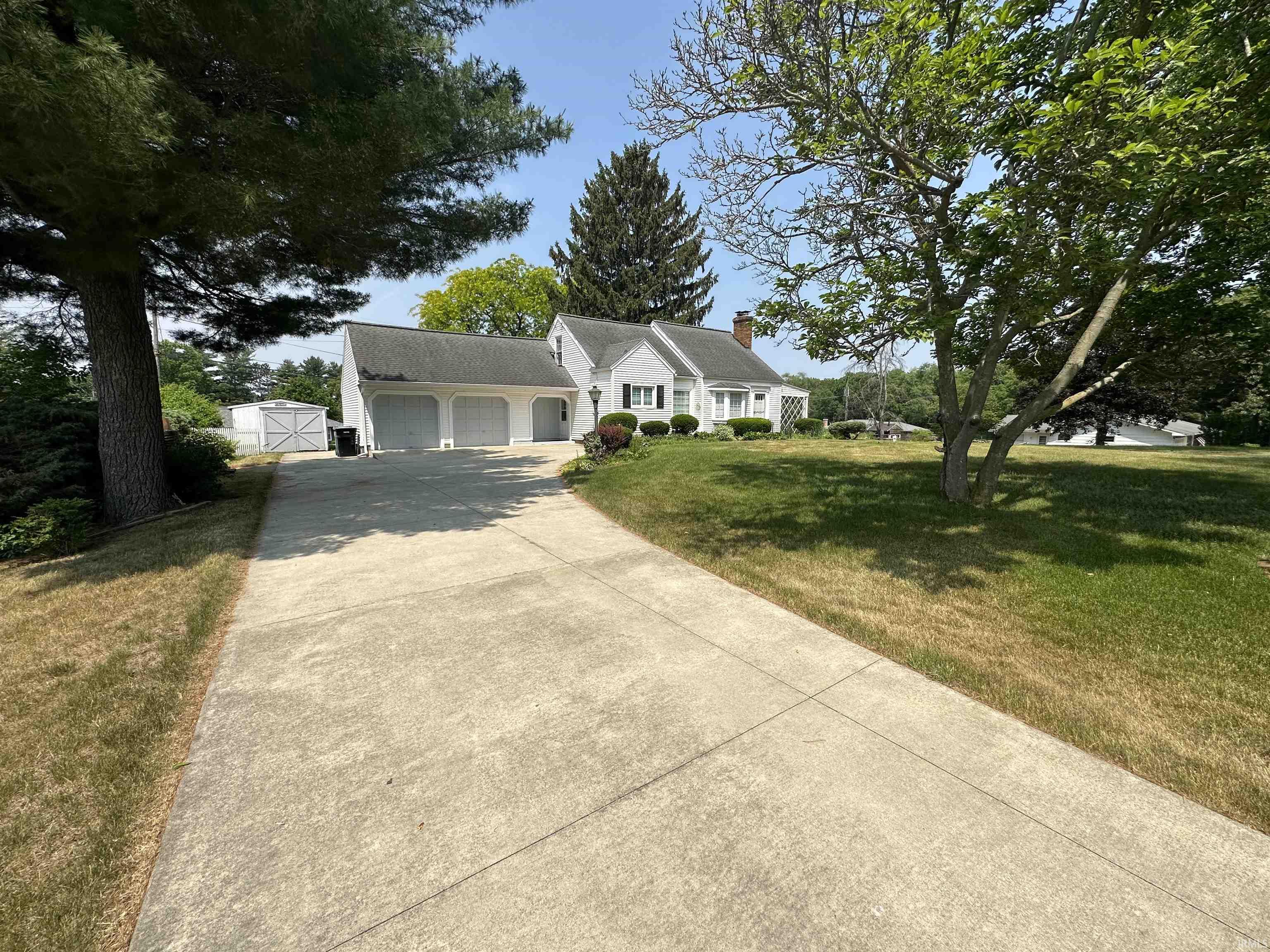 57073 Poppy Road South Bend, IN 46619 - Photo 3 of 29 Gallery Image 3