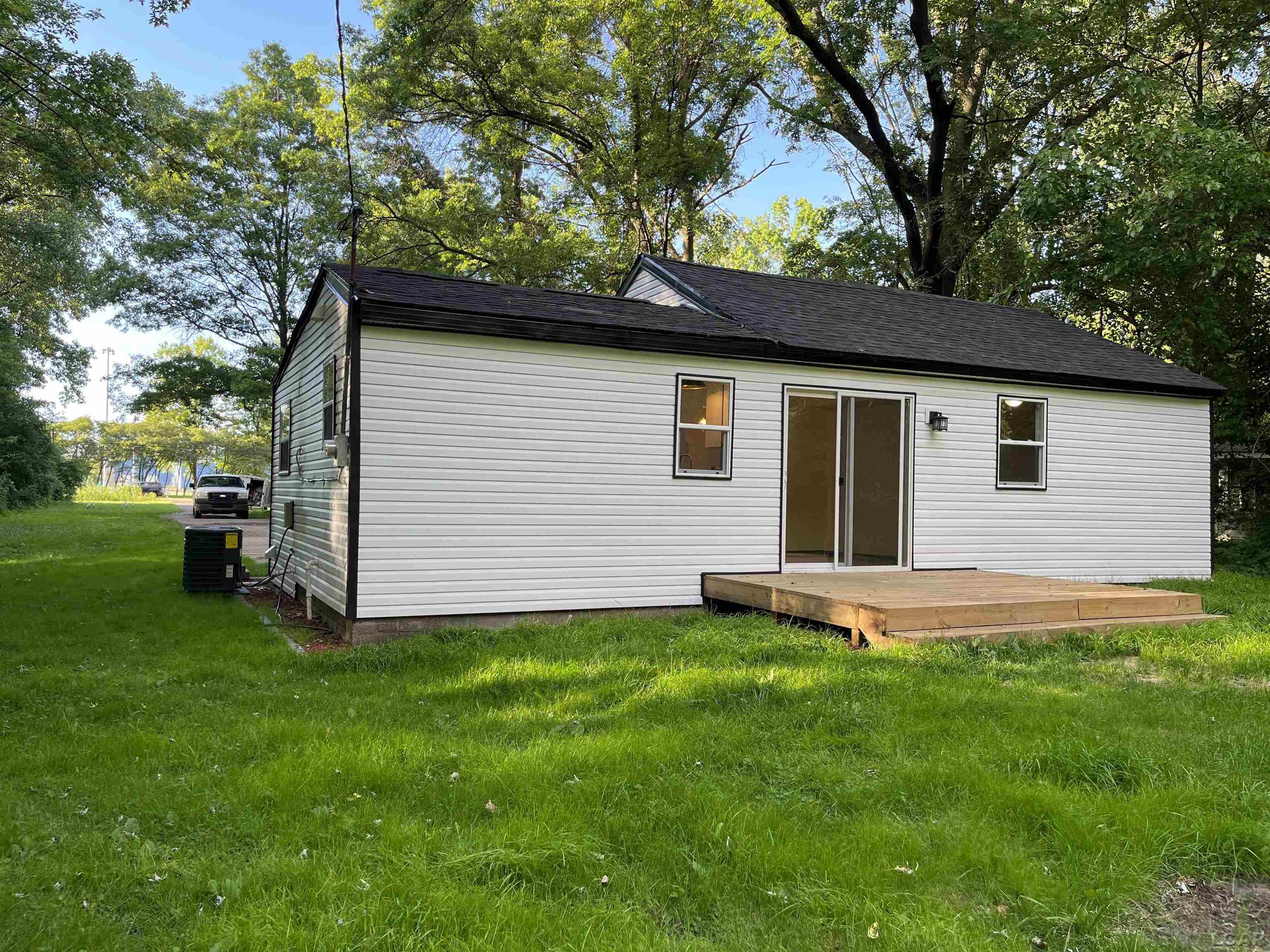 37217 Ecorse Road Romulus, MI 48174 - Photo 6 of 30 50145523-53e24978-1bac-4c87-837f-1965f9a5a76b.JPG