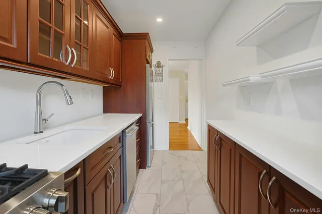 $265,000 | 19 Old Mamaroneck Road, Unit 6M, White Plains, NY 10605