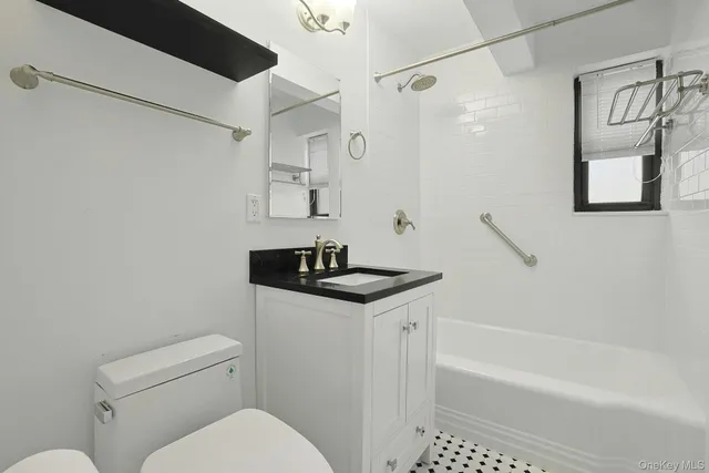 $265,000 | 19 Old Mamaroneck Road, Unit 6M, White Plains, NY 10605