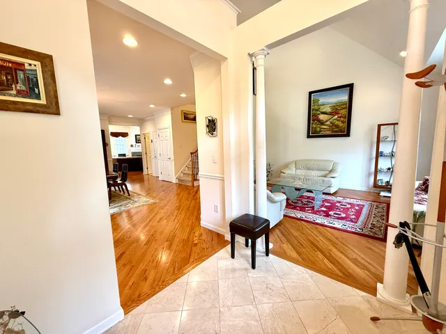 a view of an entryway with workspace