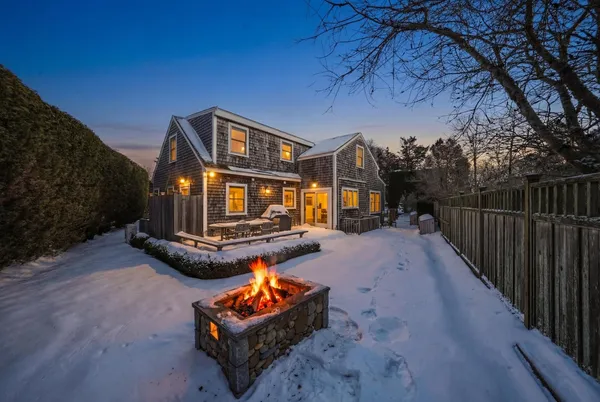 $4,475,000 | 10 Pilgrim Road, Nantucket, MA 02554