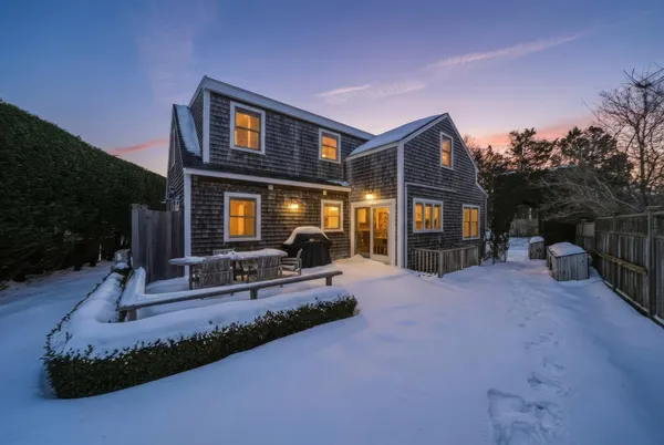 $4,475,000 | 10 Pilgrim Road, Nantucket, MA 02554