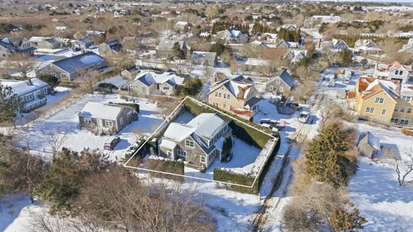 $4,475,000 | 10 Pilgrim Road, Nantucket, MA 02554