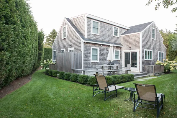 $4,475,000 | 10 Pilgrim Road, Nantucket, MA 02554
