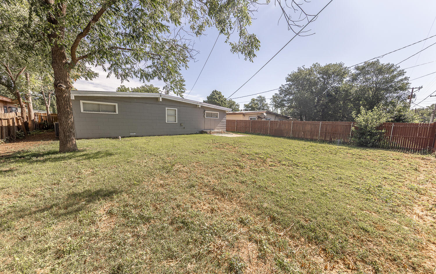 4409 44th Street Lubbock, TX 79414 - Photo 22 of 22 a backyard of a house