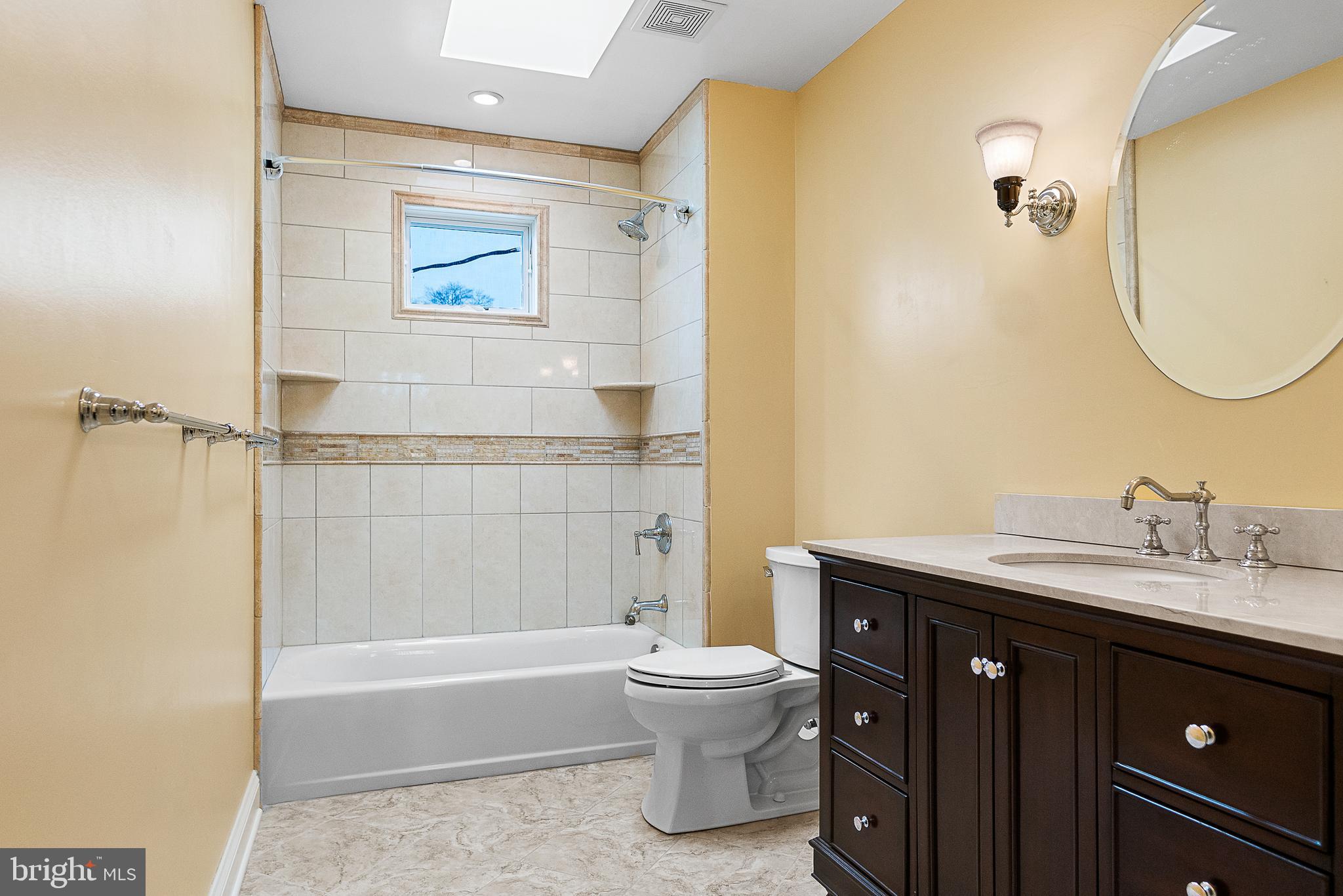 8149 Orchard Point Road Pasadena, MD 21122 - Photo 29 of 37 Hall, Full Bath upstairs