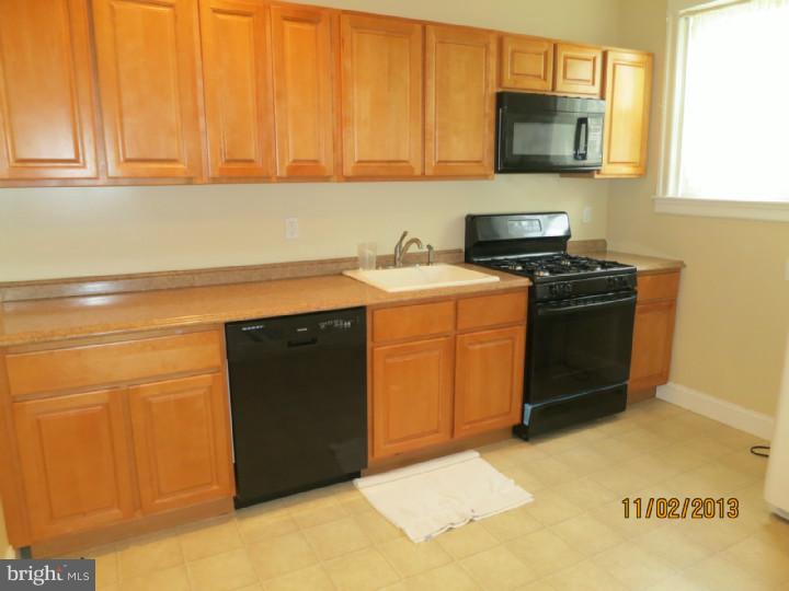 224 Copley Road Upper Darby, PA 19082 - Photo 12 of 24 Kitchen