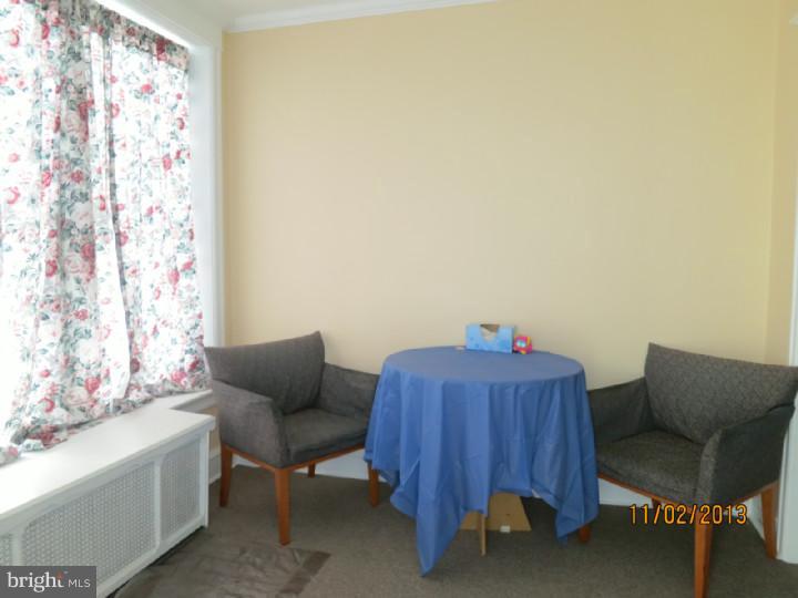 224 Copley Road Upper Darby, PA 19082 - Photo 4 of 24 Sun Room