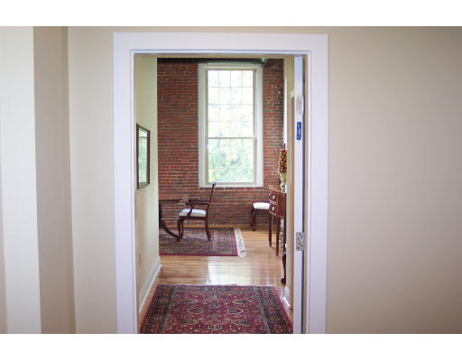 8-12 Brookside Road, Unit 24 Westford, MA 01886 - Photo 6 of 10 Gallery Image 6