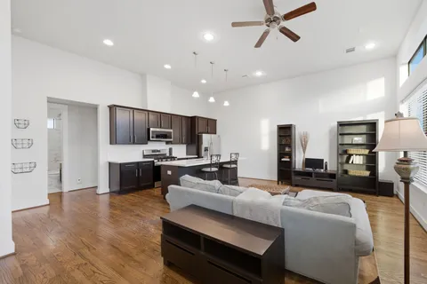 $349,000 | 118 North Hutcheson Street, Houston, TX 77003