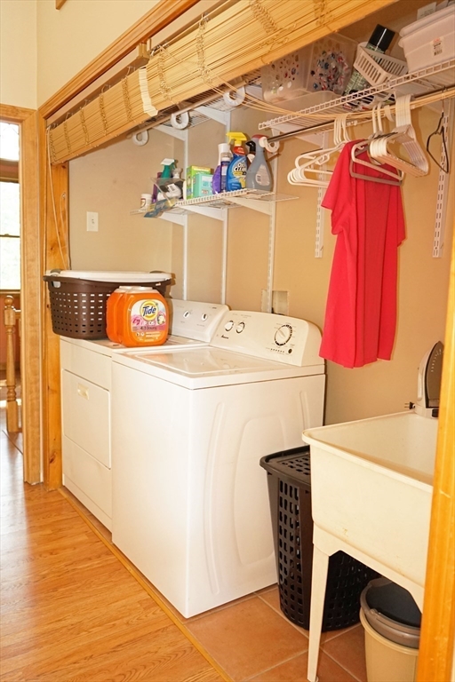 229 Hubbardston Road Templeton, MA 01468 - Photo 16 of 41 a utility room with dryer and washer