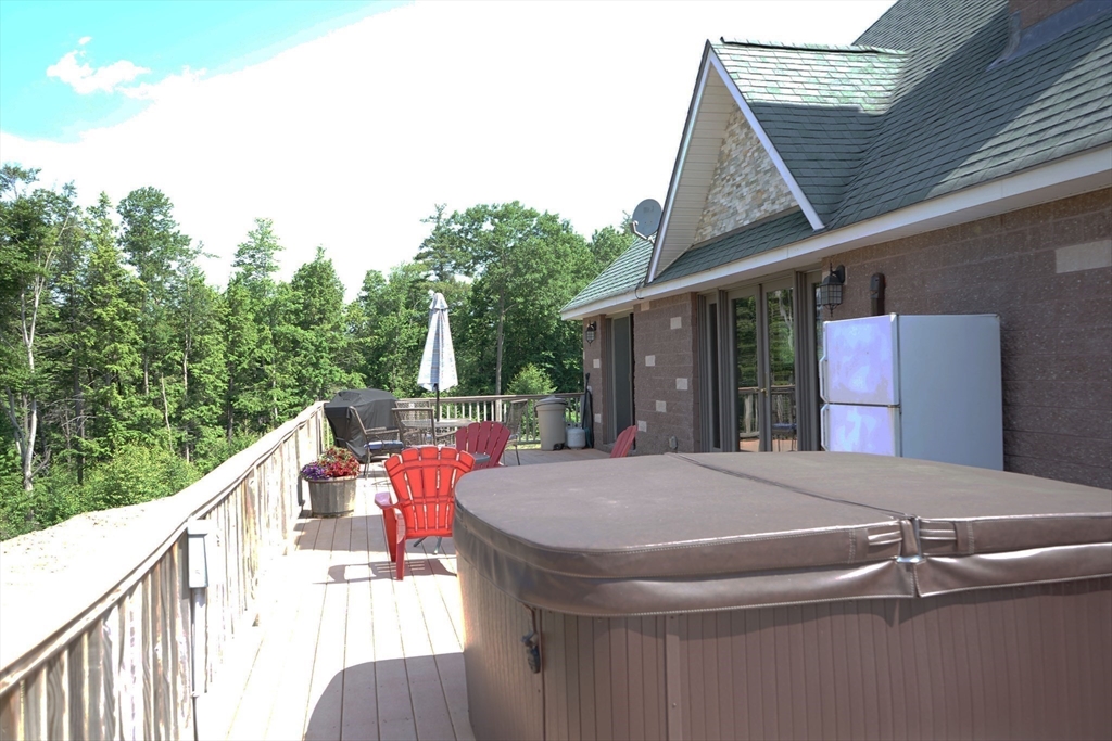 229 Hubbardston Road Templeton, MA 01468 - Photo 23 of 41 a outdoor view with sitting space