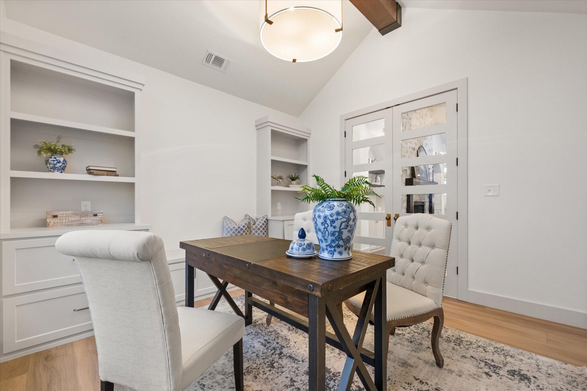 4622 138th Place Lubbock, TX 79424 - Photo 27 of 48 a dining room with furniture and window