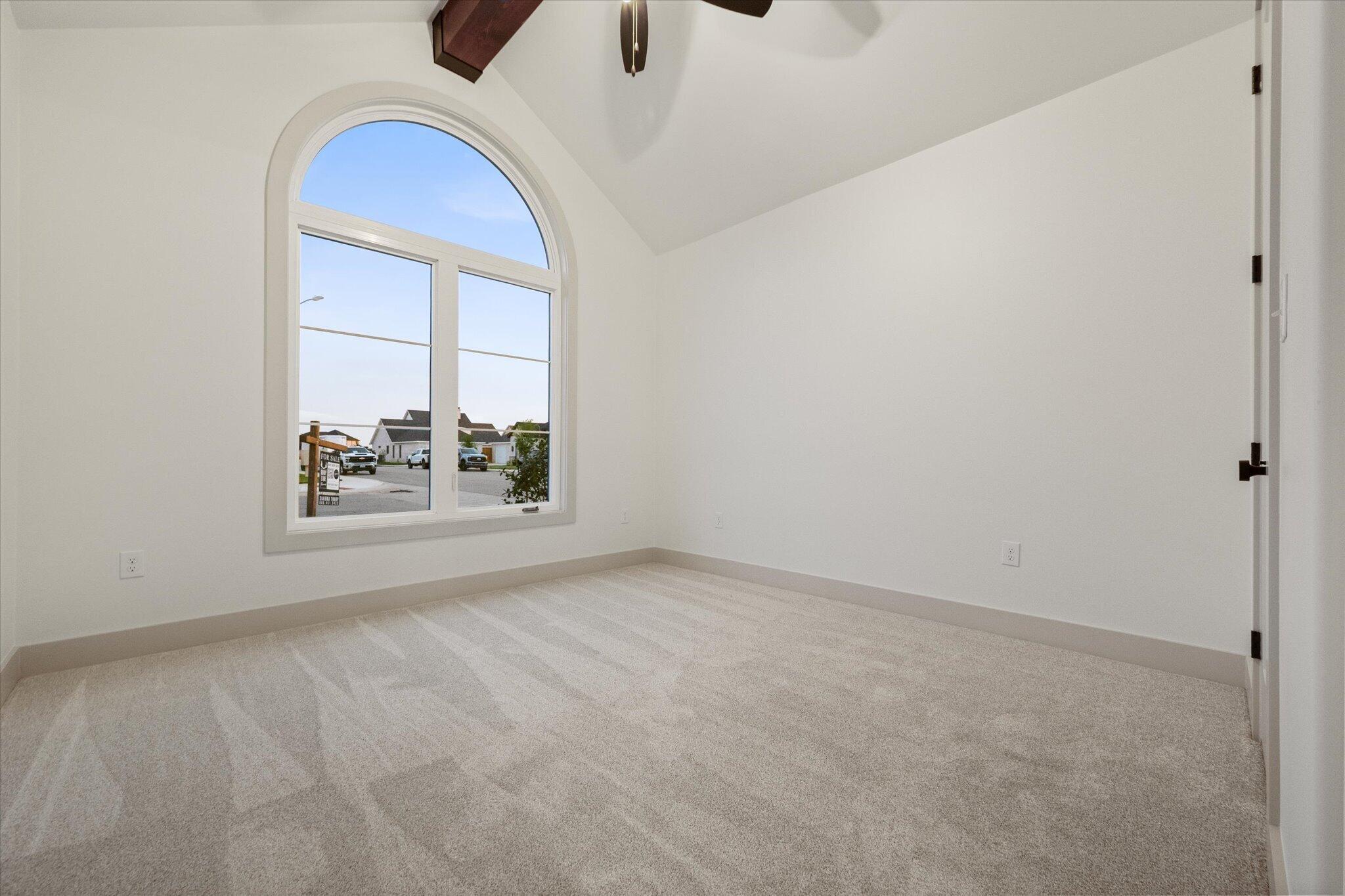 4622 138th Place Lubbock, TX 79424 - Photo 41 of 48 an empty room with a window