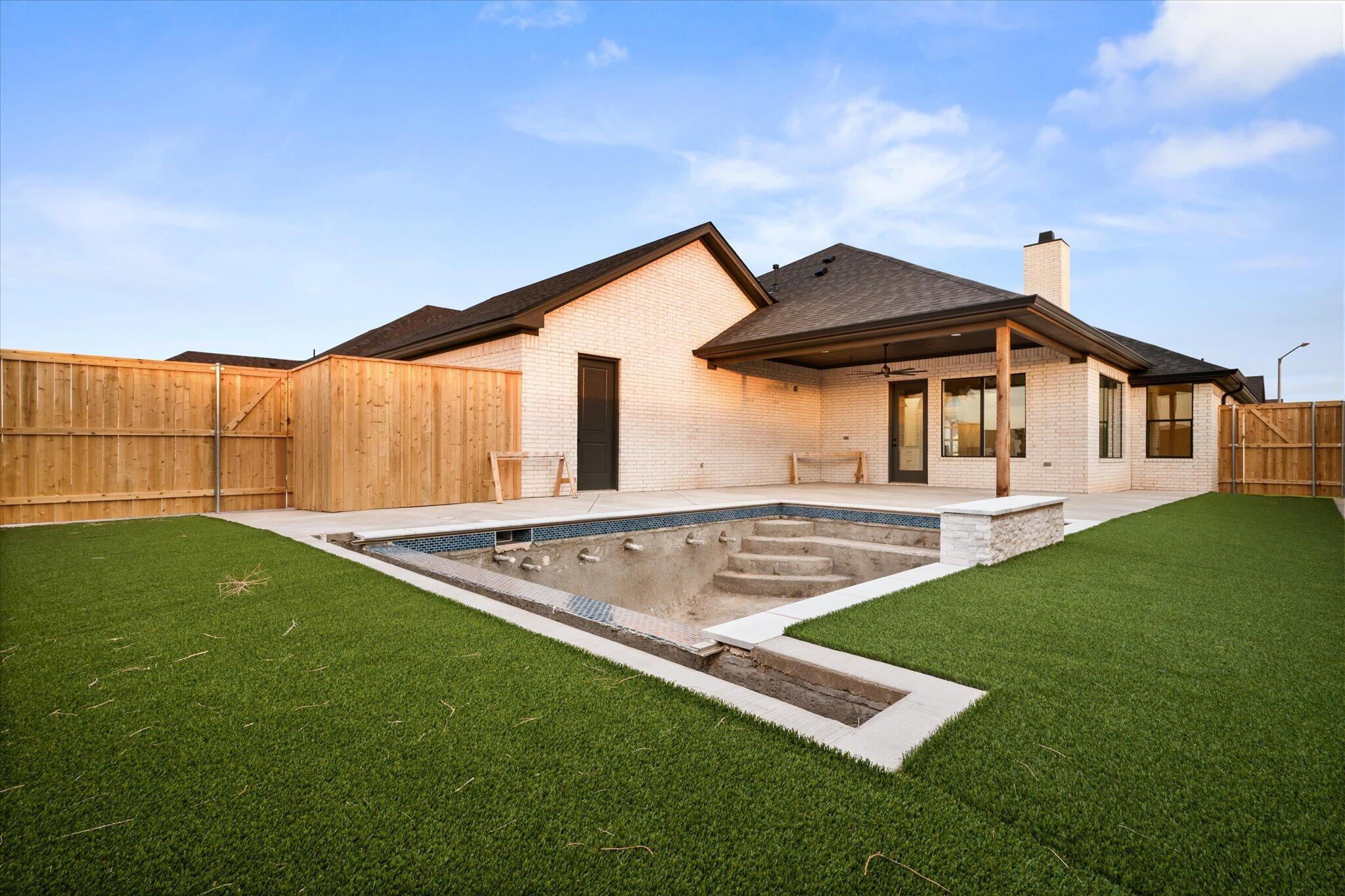 4622 138th Place Lubbock, TX 79424 - Photo 48 of 48 a front view of house with yard and outdoor seating