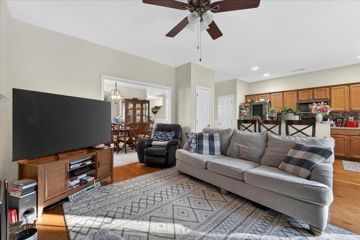 4803 East Red Maple Circle Summerville, SC 29485 - Photo 13 of 45 15-janiley - DSC06319