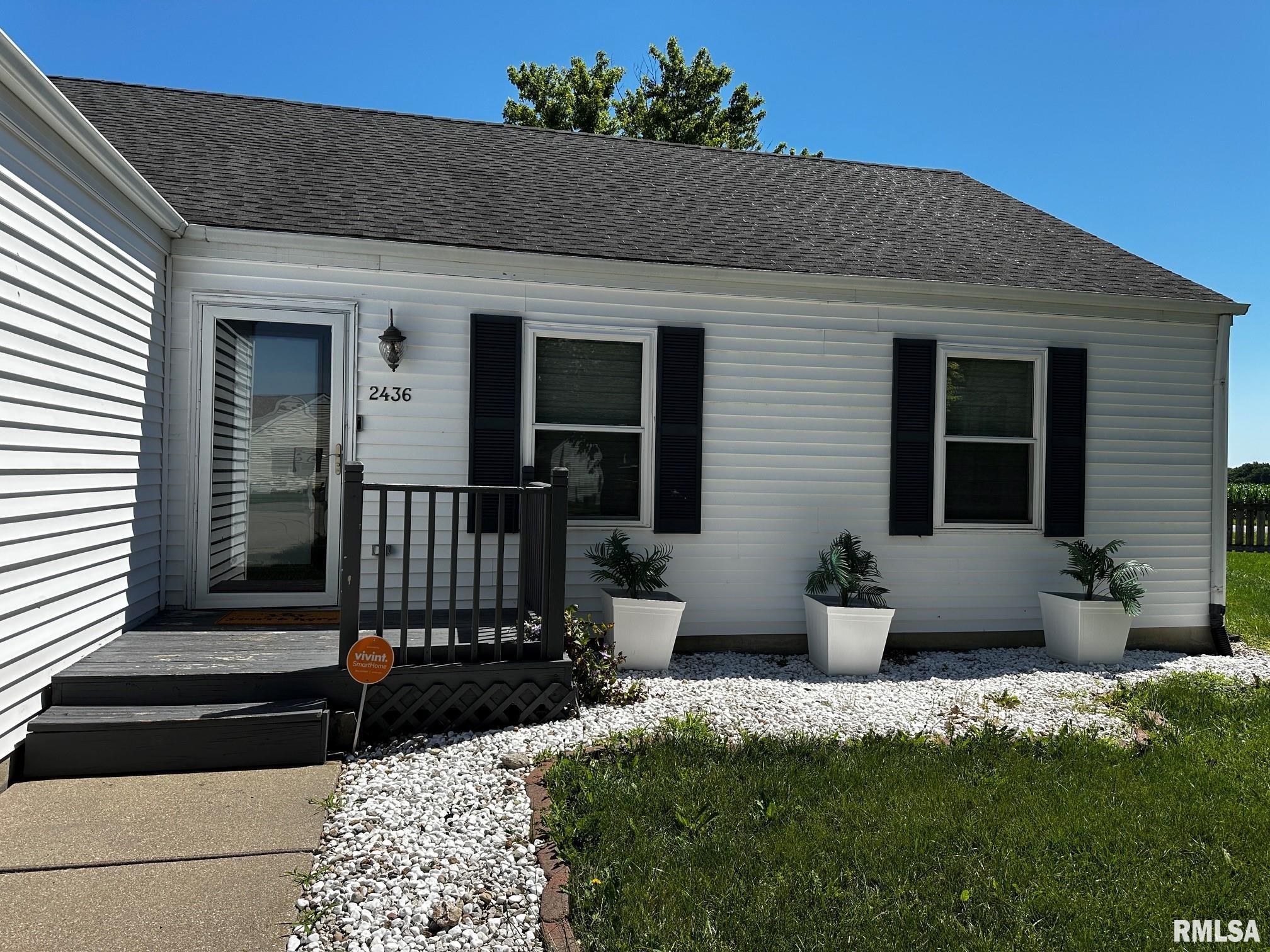 2436 Normal Drive Springfield, IL 62707 - Photo 2 of 26