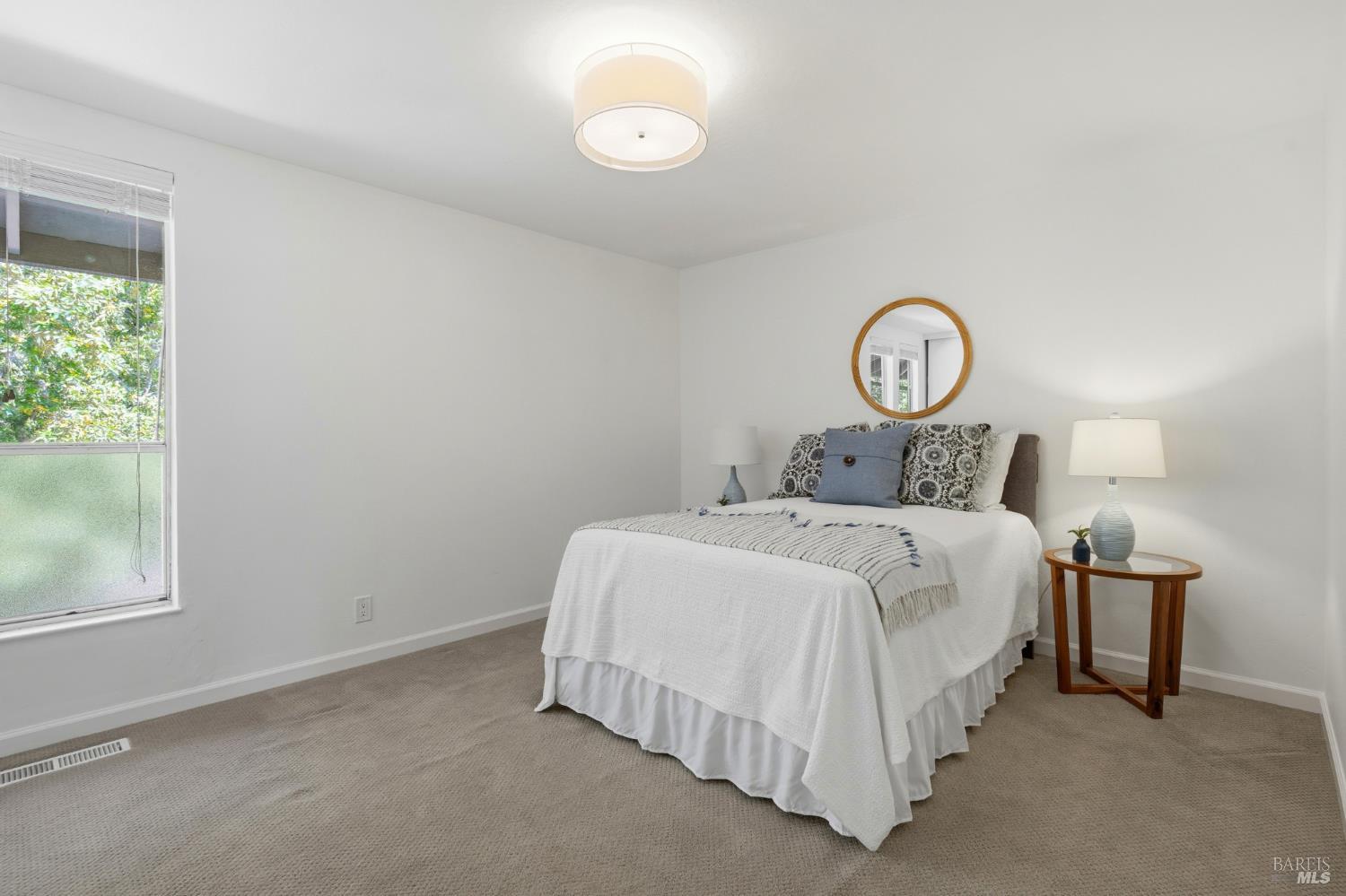 245 Roundtree Way San Rafael, CA 94903 - Photo 13 of 26