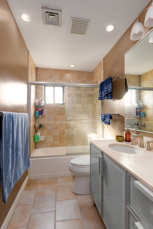 93 Governor Winthrop Road, Unit 93 Somerville, MA 02145 - Photo 5 of 18 Gallery Image 5