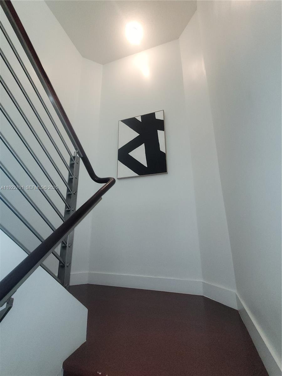 41 Southeast 5th Street, Unit 710 Miami, FL 33131 - Photo 10 of 14 a view of entryway