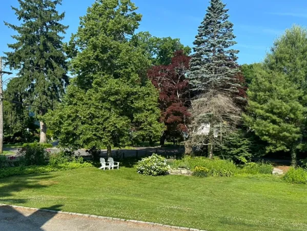 $2,500 | 53 Liberty Street, Unit A, Madison, CT 06443