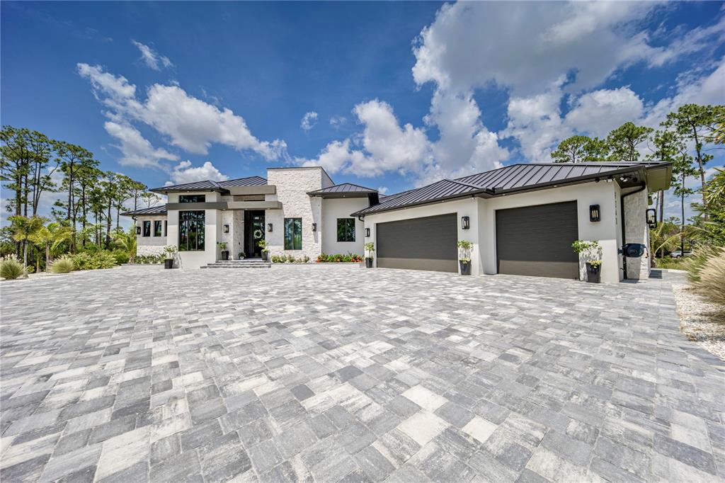 9240 Falcon Court Venice, FL 34293 - Photo 1 of 99