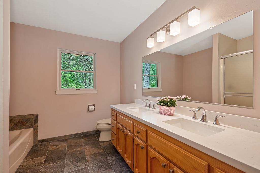 12528 Rattlesnake Road Grass Valley, CA 95945 - Photo 22 of 49