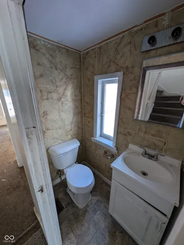 $49,000 | 1633 Hst W 10th Street, Anderson, IN 46016