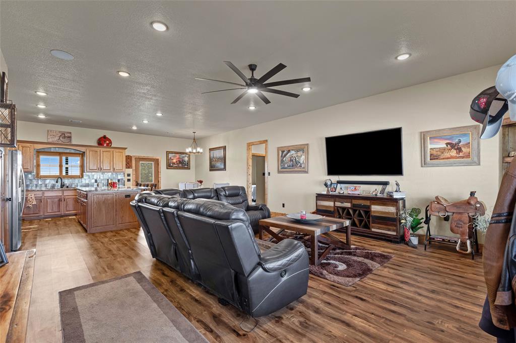12880 North County Line Road Ponder, TX 76259 - Photo 11 of 39 Gallery Image 11
