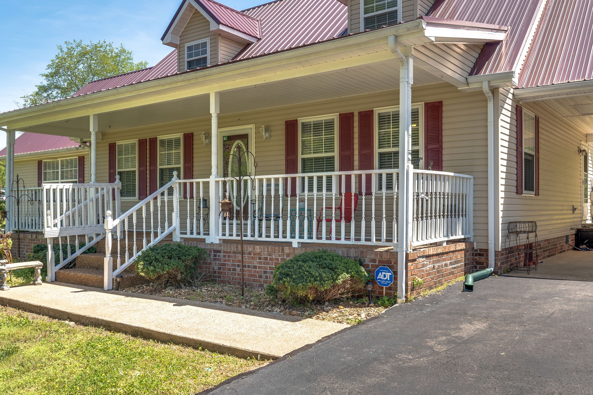 102 Henry Sharp Road Hohenwald, TN 38462 - Photo 3 of 32 Gallery Image 3