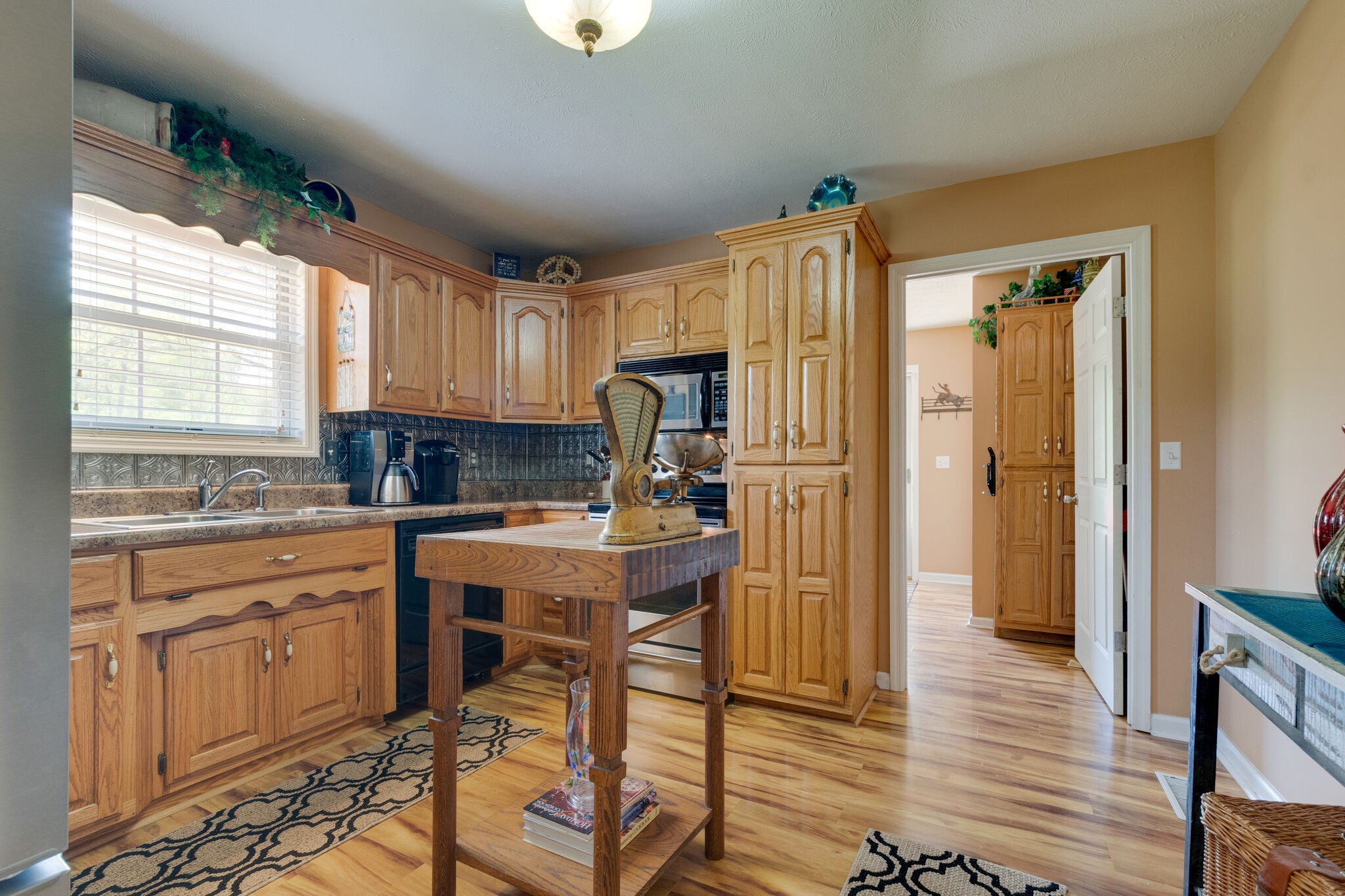 102 Henry Sharp Road Hohenwald, TN 38462 - Photo 8 of 32 Gallery Image 8