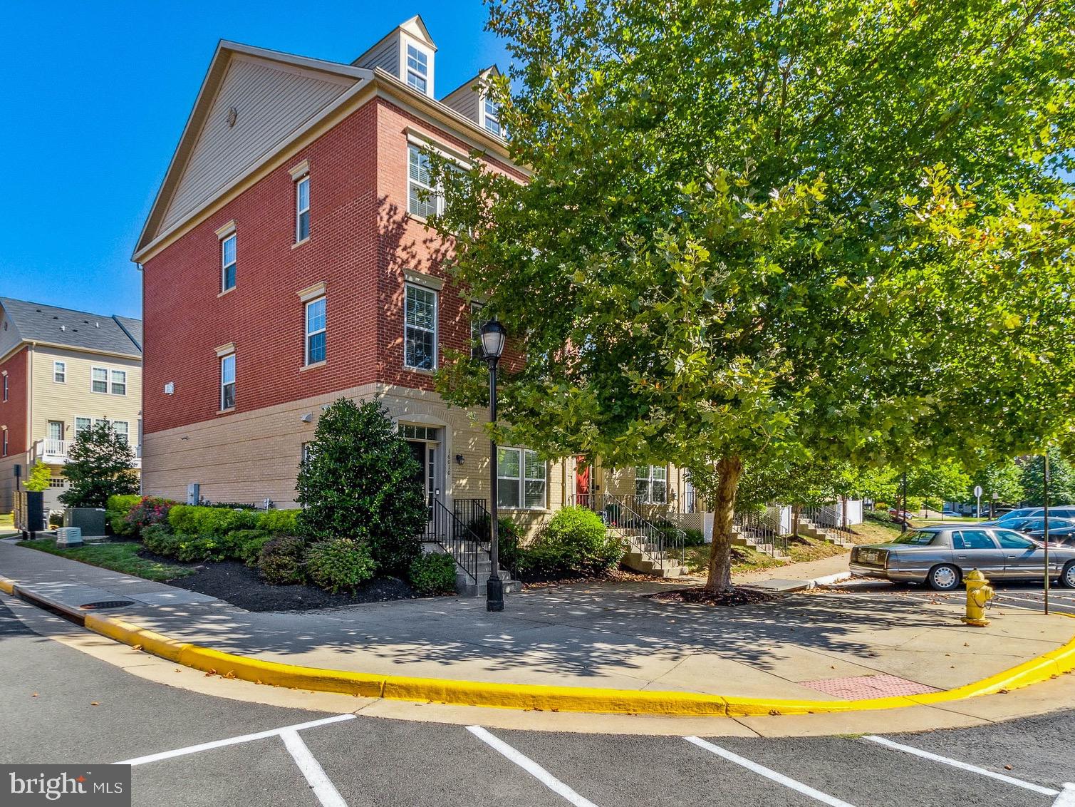 16008 Madison Ridge Place Gainesville, VA 20155 - Photo 33 of 35 Townhome Corner