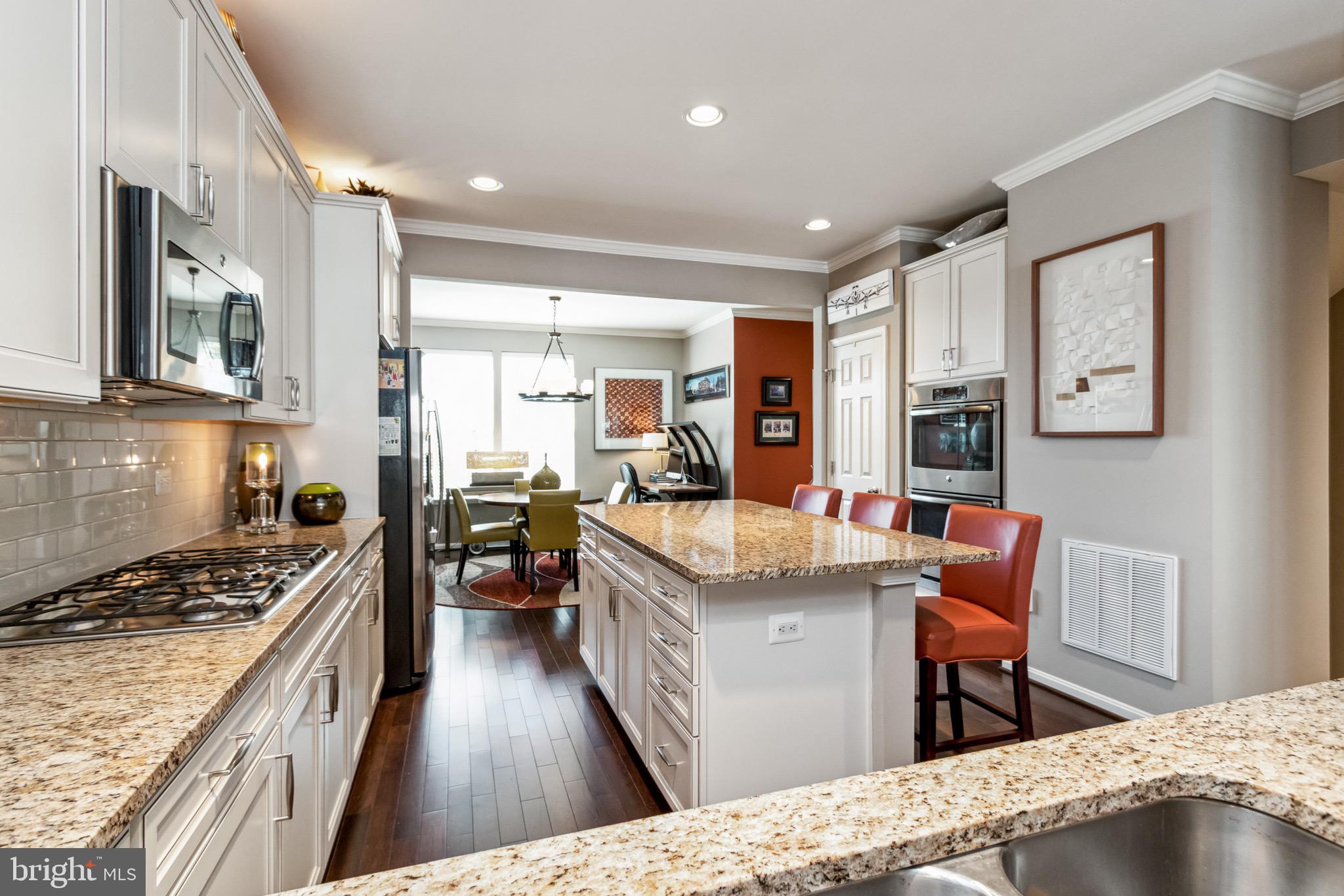 16008 Madison Ridge Place Gainesville, VA 20155 - Photo 5 of 35 Gourmet Kitchen with Island