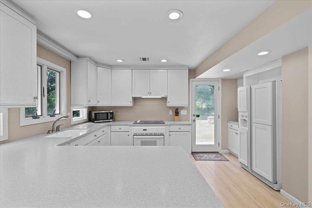 235 Boone Road Yorktown Heights, NY 10598 - Photo 7 of 35