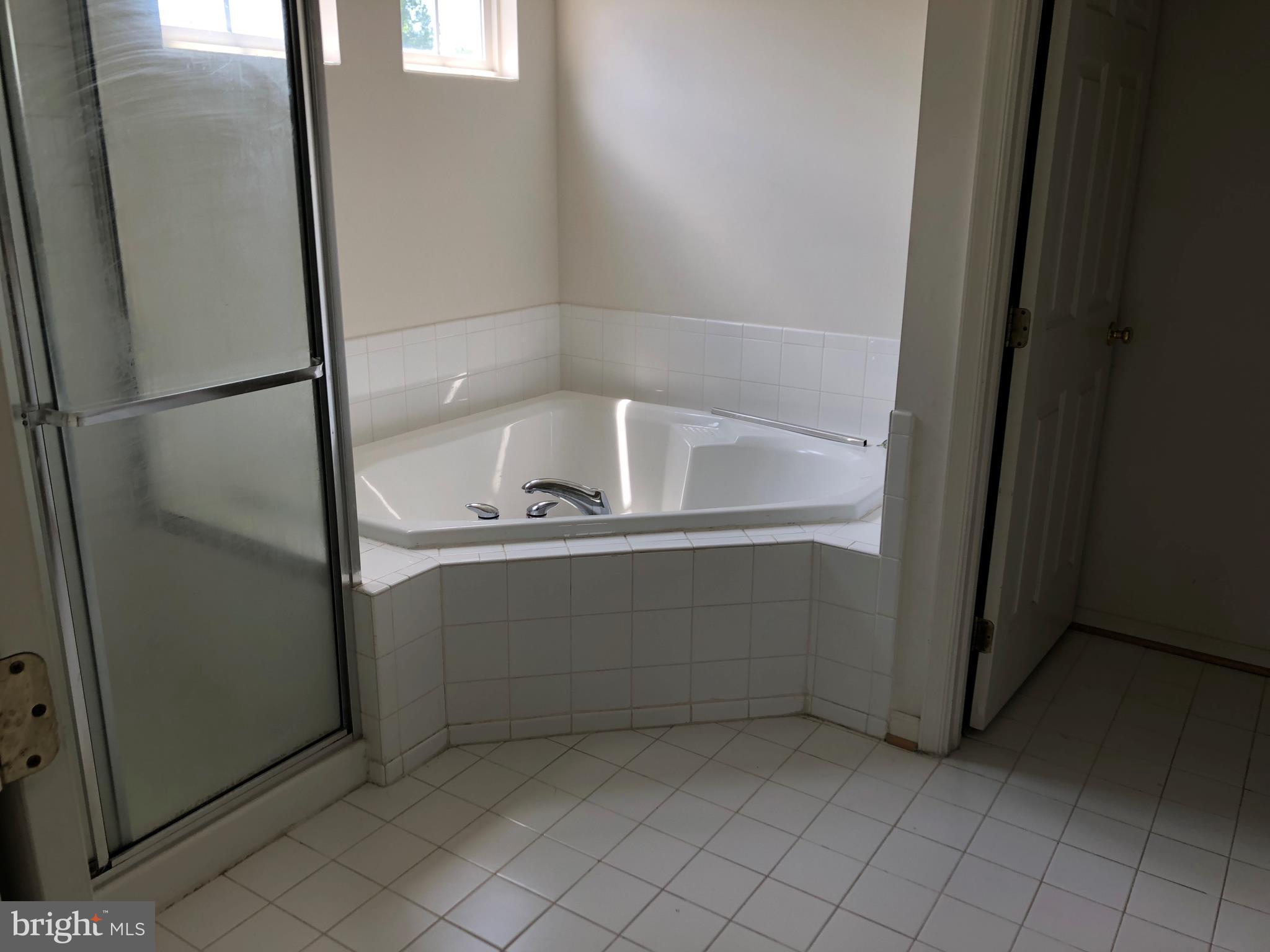 76 Riggs Road Fredericksburg, VA 22405 - Photo 8 of 12 Bath (Master)