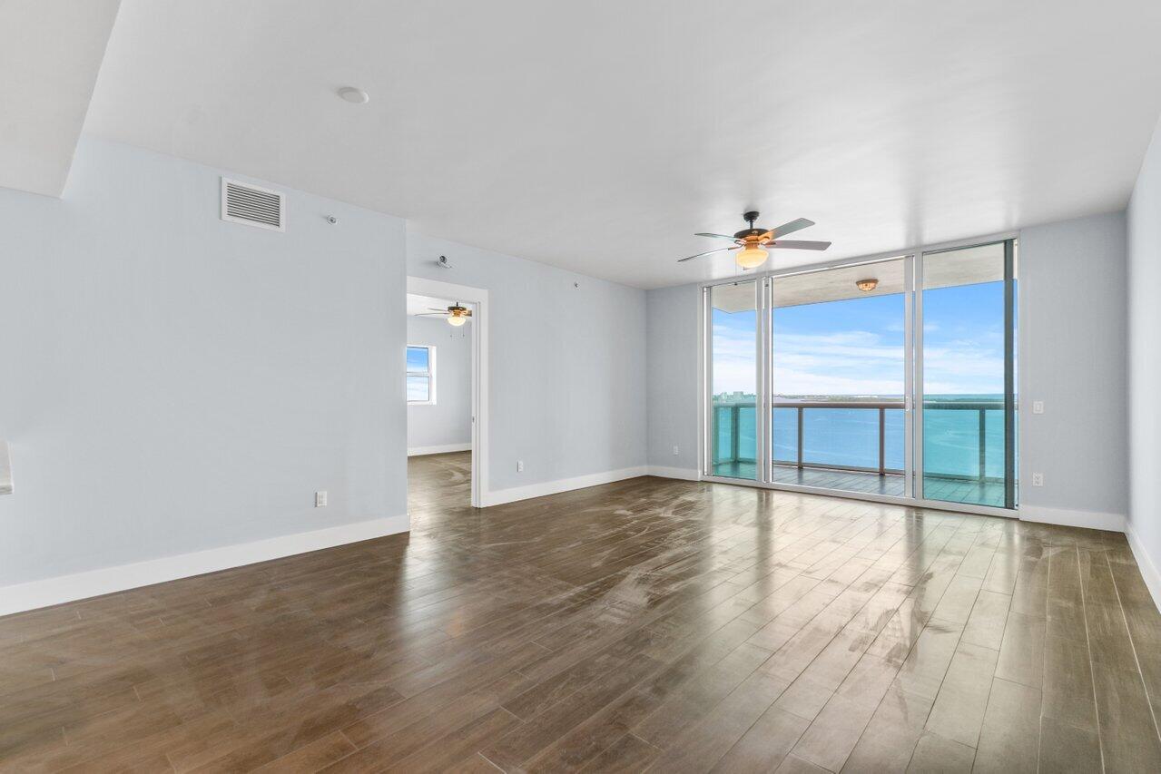2650 Lake Shore Drive, Unit 2001 Riviera Beach, FL 33404 - Photo 11 of 49 Living Area2