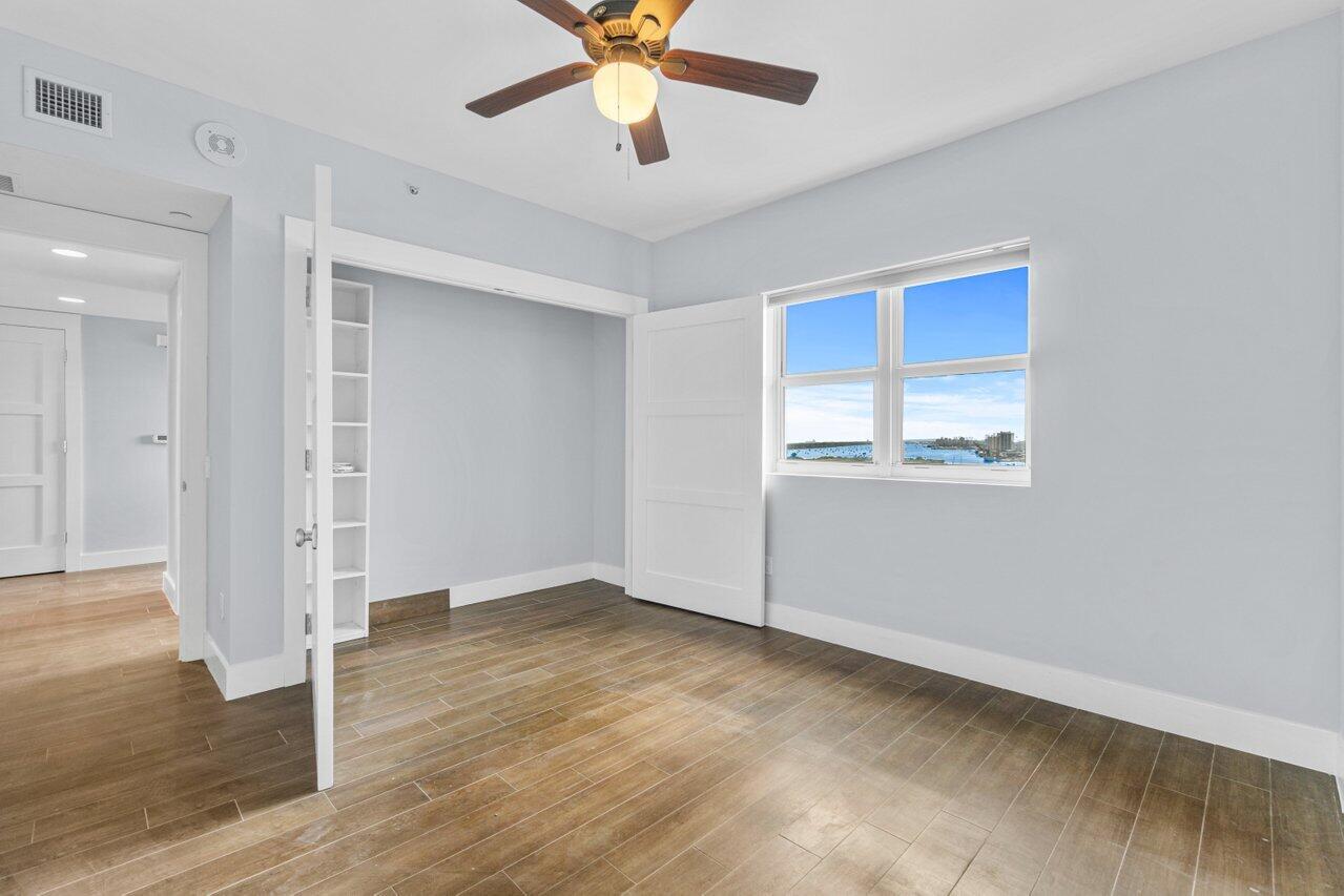 2650 Lake Shore Drive, Unit 2001 Riviera Beach, FL 33404 - Photo 18 of 49 Guest Room
