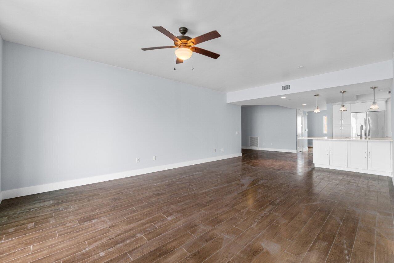 2650 Lake Shore Drive, Unit 2001 Riviera Beach, FL 33404 - Photo 4 of 49 Great Room