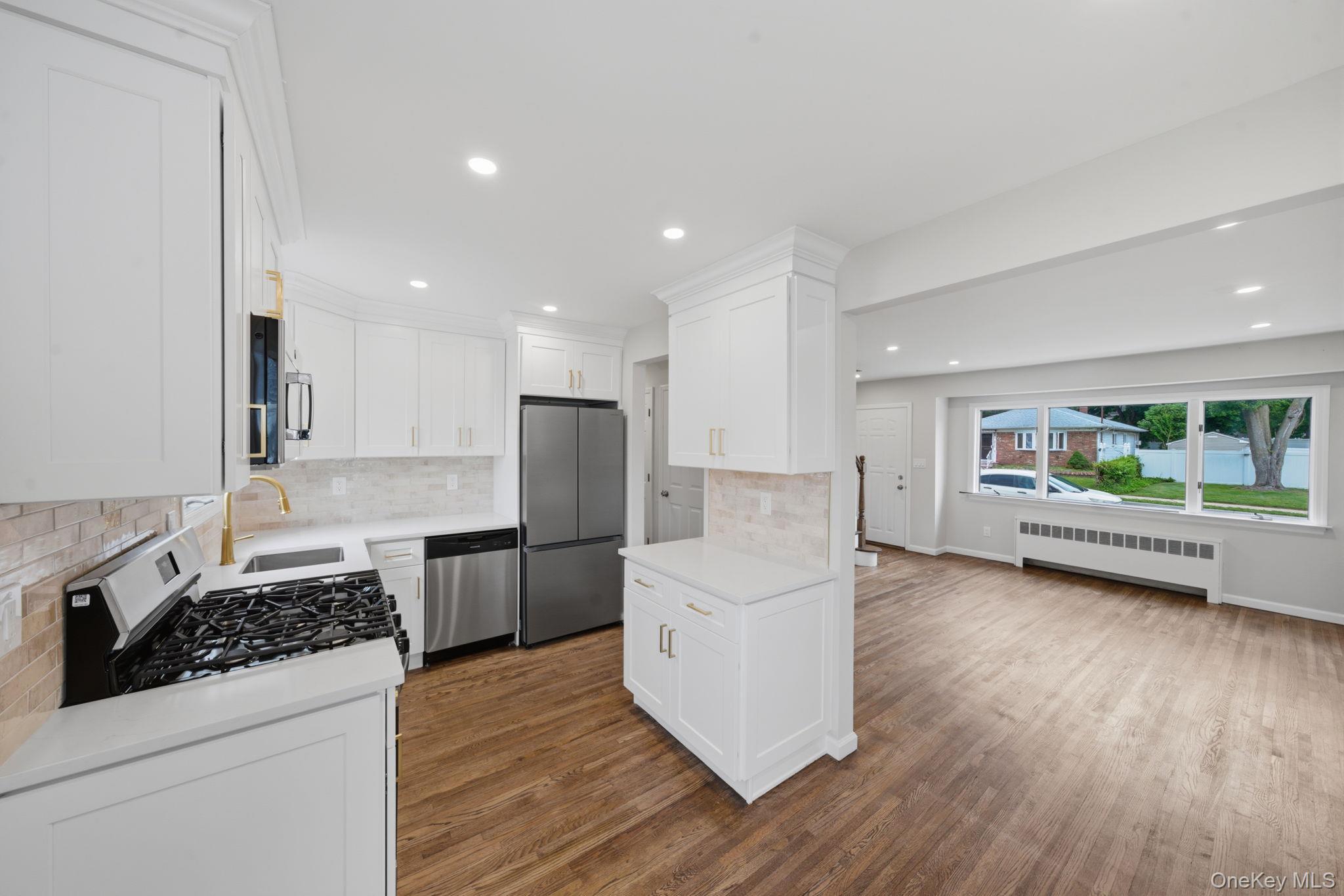 986 Cayuga Road West Hempstead, NY 11552 - Photo 12 of 22