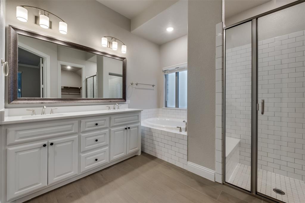 611 Windy Ridge Lane Rockwall, TX 75087 - Photo 25 of 36 Primary Bath