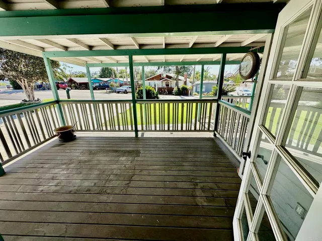 $955,000 | 880 Crest View Road, Vista, CA 92081