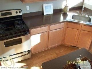 8105 Eagle Ridge Lane Fowlerville, MI 48836 - Photo 6 of 13 KITCHEN 2.jpeg